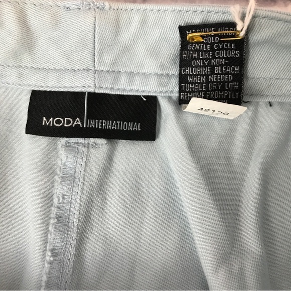 3/$25 Nwt Cargo Cotton Twill Short Victoria’s Secret Sz 6 — image 6 of 8